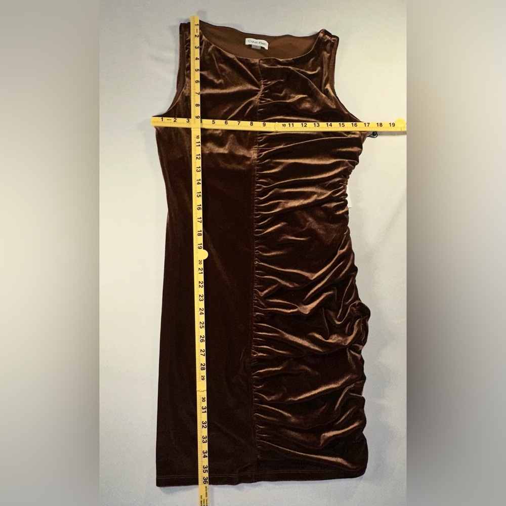 Calvin Klein Brown Velvet Runched Asymmetrical Sheath Dress Size 10 NWT Cocktail - Picture 10 of 10
